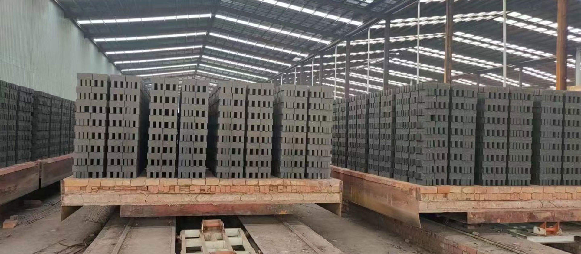 2020.3 Uzbekistan fully automatic clay brick production line