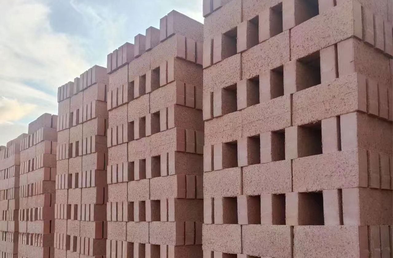 How to make red bricks from clay in china?