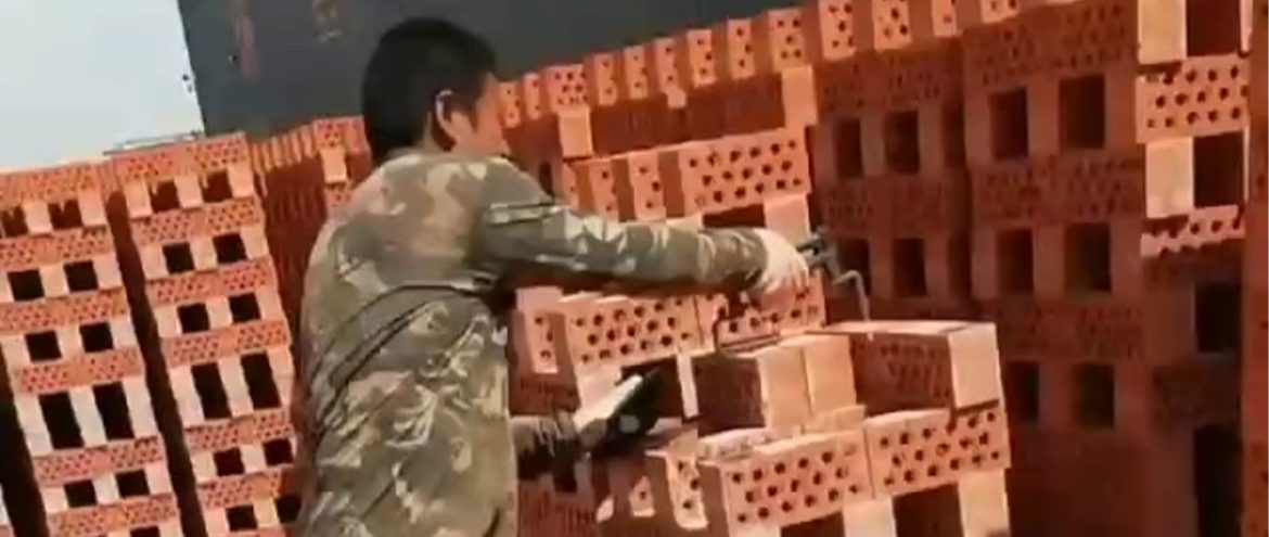 How to make red bricks from clay in china?