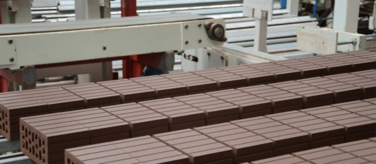 21 février, 2025 machines automatiques de fabrication de briques d'argile au Kazakhstan
