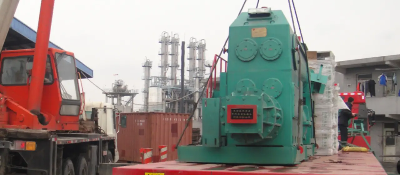 China Vacuum extruder clay brick making machine